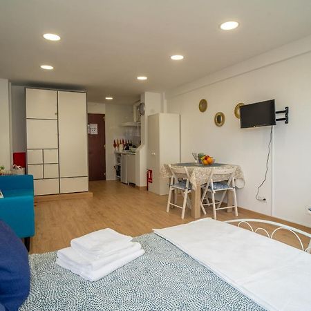 Apt. P/3 10' From The Beach W/Wifi In Torremolinos Exteriör bild